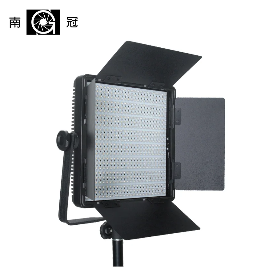 

Nanguang CN-600SA LED Studio Panel Light with Barndoors and V-mount Ra95 5400K to 3200K 600 PCS LED lamp