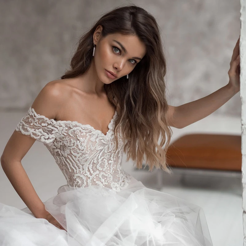 Vestido De novia De tul con hombros descubiertos, escote Corazón, apliques De encaje, Espalda descubierta, tren De barrido