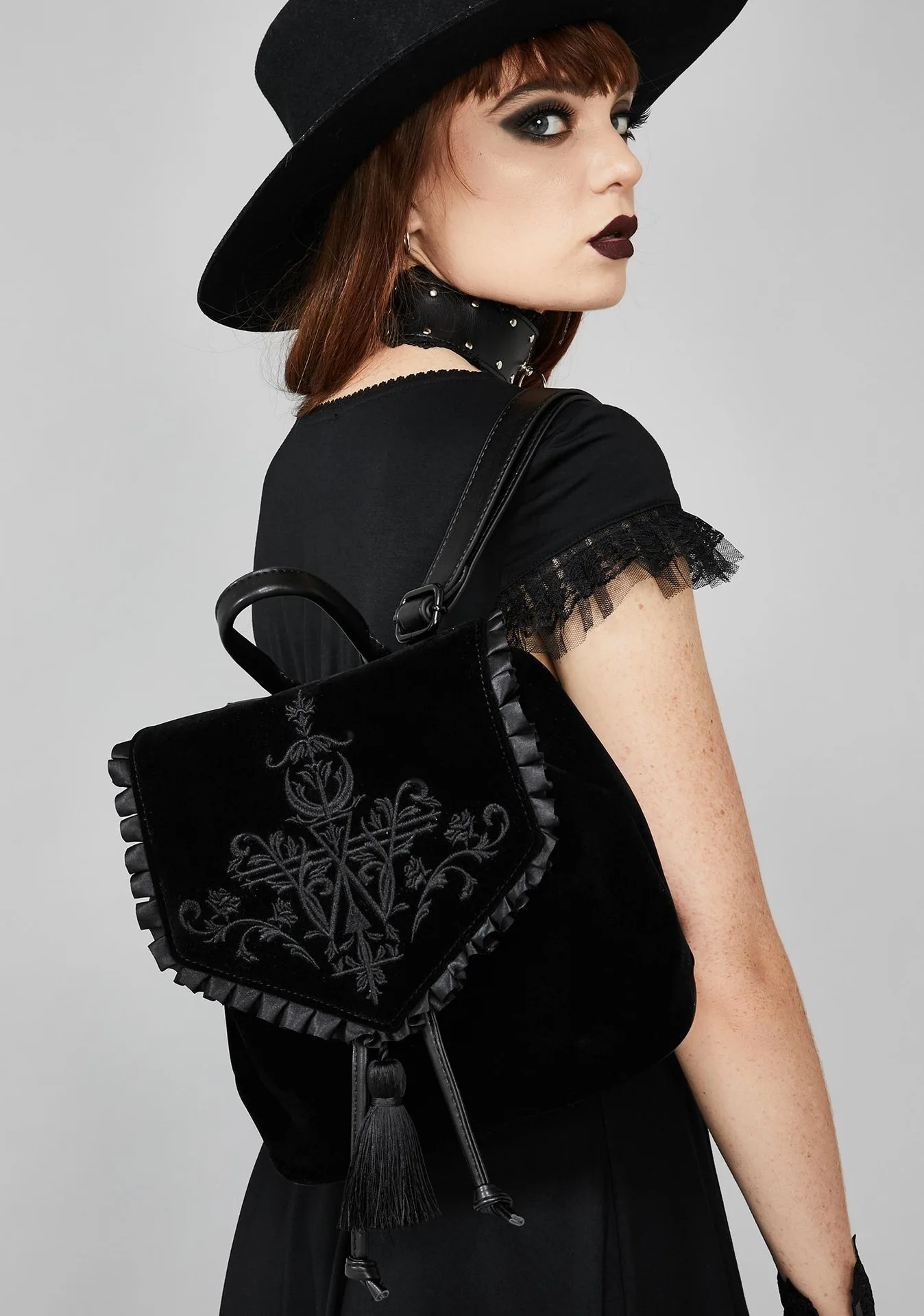 Dark Harajuku Style Velvet Backpack Witch Gothic Magic Embroidery Black Punk Rock Style Ladies Backpack Travel Bag Shoulder Bag