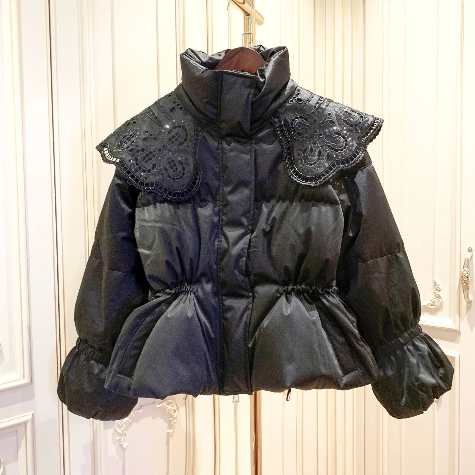 2021 Warm Black Jacket Women Quilted Coat Bubble Parkas Sequins Lace Turtleneck Cotton Padded Coat Zipper Short Winter Outwear