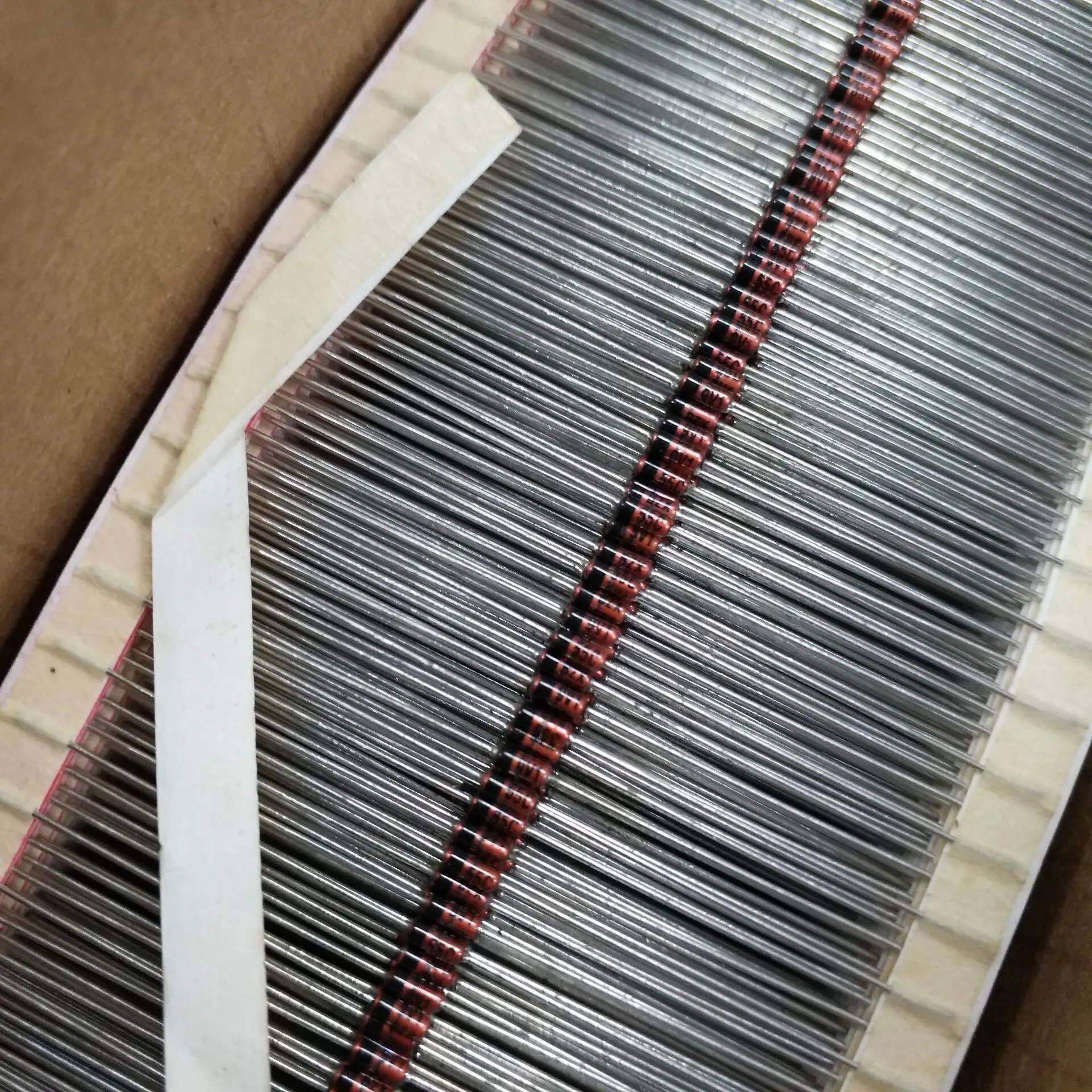 100PCS HZ15-1 HZ15-2 HZ15-3 HZ16-1 HZ16-2 HZ16-3 HZ18-1 HZ18-2 HZ18-3 DO-35 Zener Diode 500mW 0.5W 1/2W