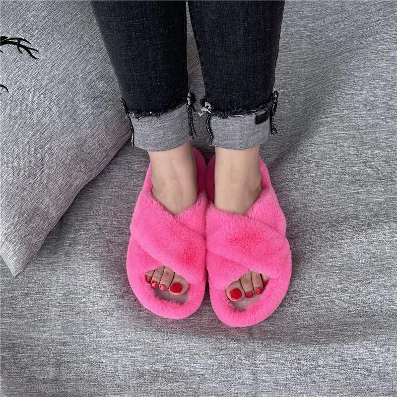 

Fur Slippers for women, Comfortable And Fluffy Flat Sandals, For Home Faux Fur Slippers