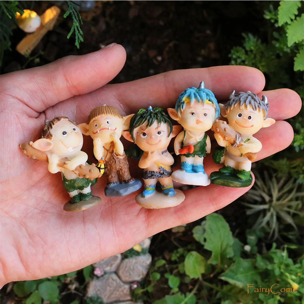 Set of 5 Miniature Garden Mini Elves Resin Forest Tiny Pixie Fairy Gnome Figurine Fairy Garden ELF Figures Ornaments Miniture