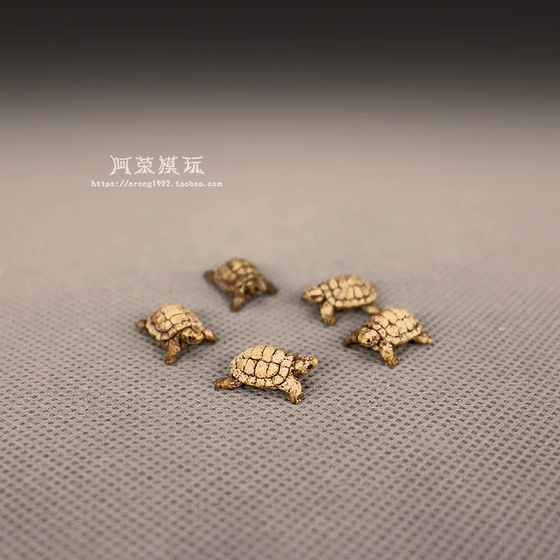 Miniatures Sea Life Green Turtle Ornaments Ocean Animal Small Cute Tortoise Model Aquarium Decor Accessories Figures Kids Toys