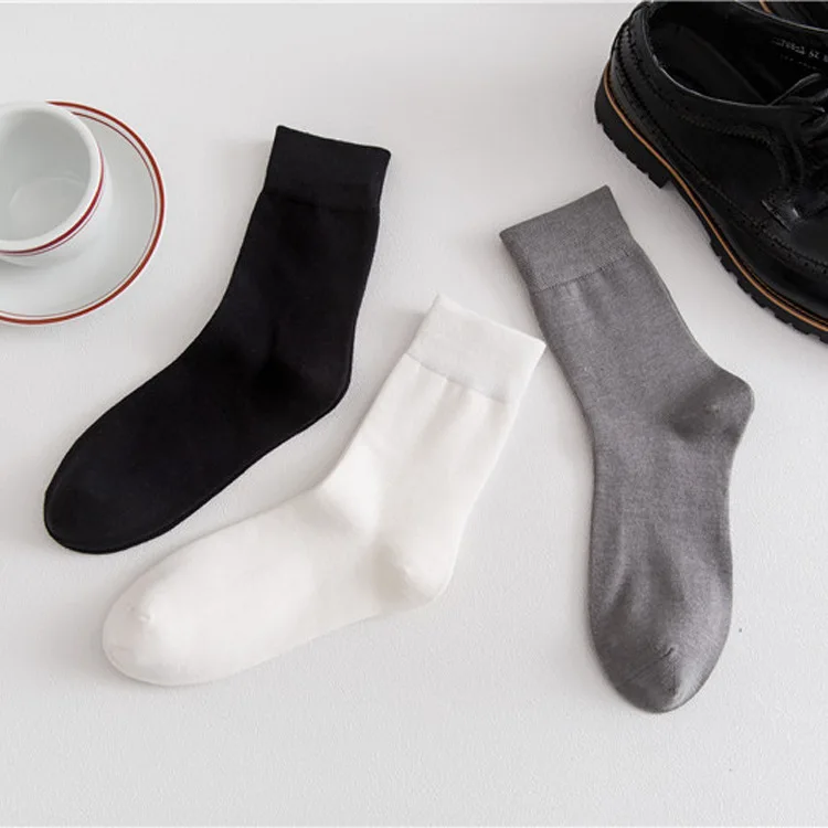 New Men\'s Socks Cotton White Black Gray Breathable Long Crew Socks Hosiery Sport Solid Men High Tube Sock Male Casual Streetwear