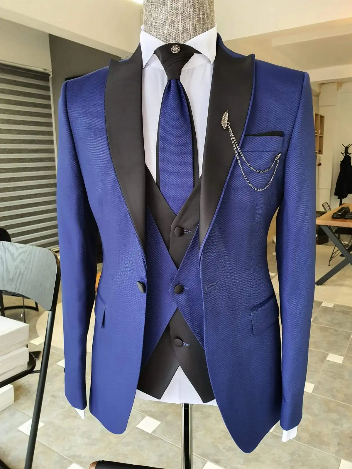 

Hot Business Dark Blue Men Suits 3 Pcs Wedding Slim Fit Costume Homme Groom Suits Tuxedos Party Prom Terno Masculino Blazer