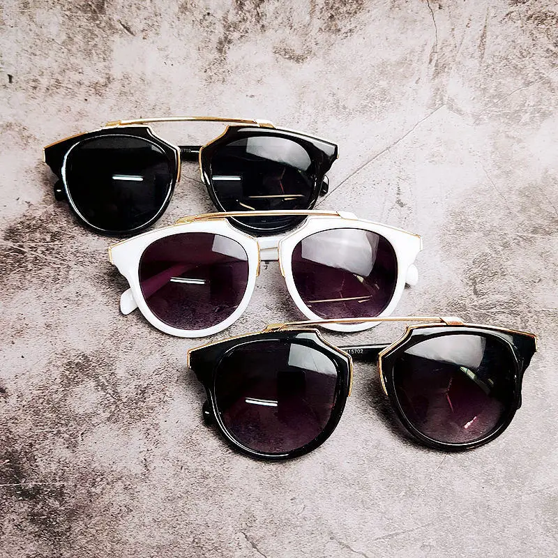 

Brand Designer Sunglasses Eyewear New Star Retro Vintage Metal Fashion Trendy Outdoor Goggles Cute Gentle Romantic Glasses 15702