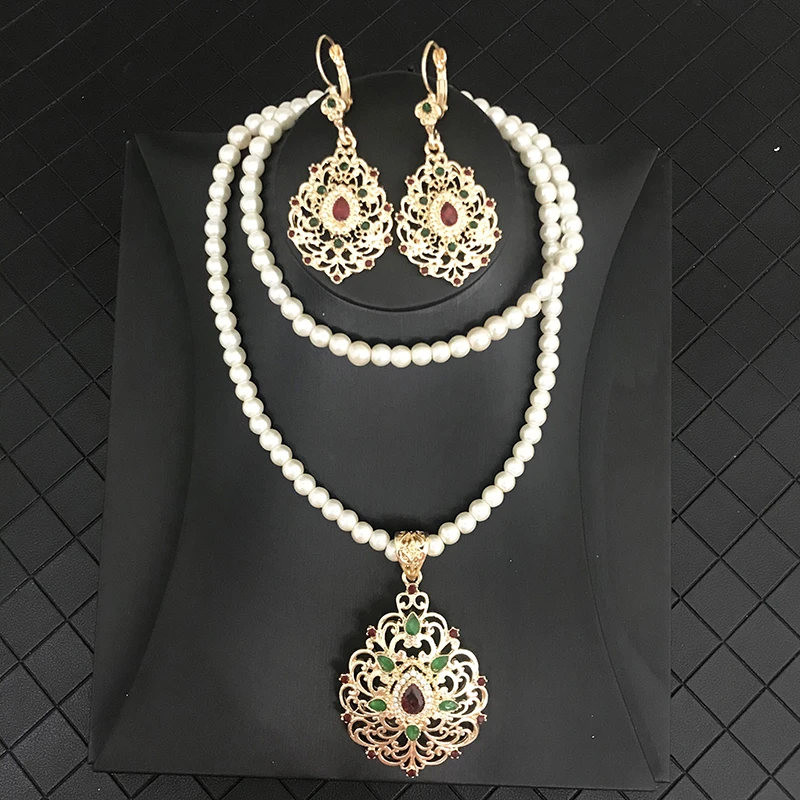 Fashion temperament luxury women pearl necklace earrings set vintage girl dress wedding accessories metal pendant earrings jewel
