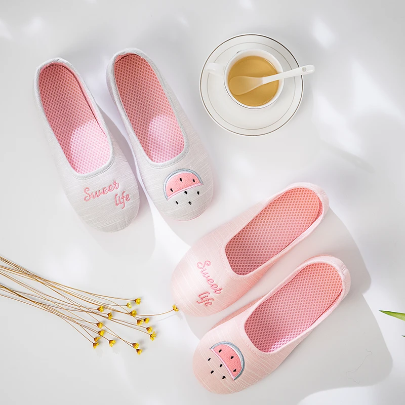 Spring  Summer Bag And Pregnant Women\'s Lovely Non Slip Soft Bottom Women Slippers 2 Colors Rubbers Girl Shoes Slippers