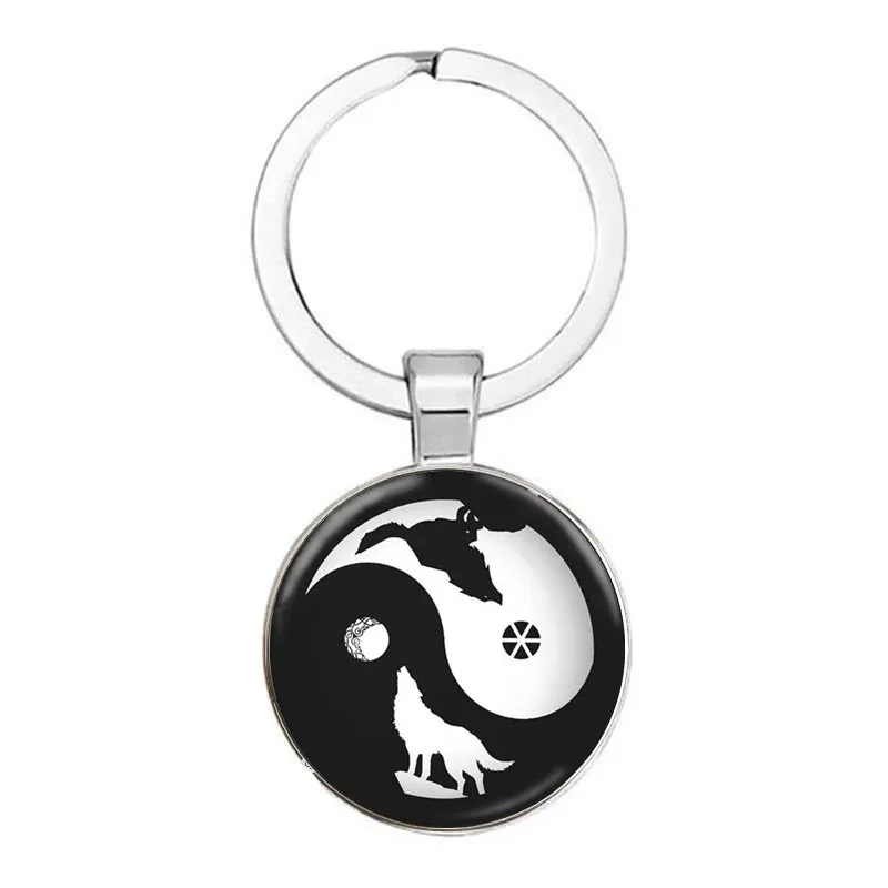 Retro Style 25mm Glass Gem Fashion Keychain Fashion Jewelry Black And White Wolf Time Gems Men And Women Car Keychains