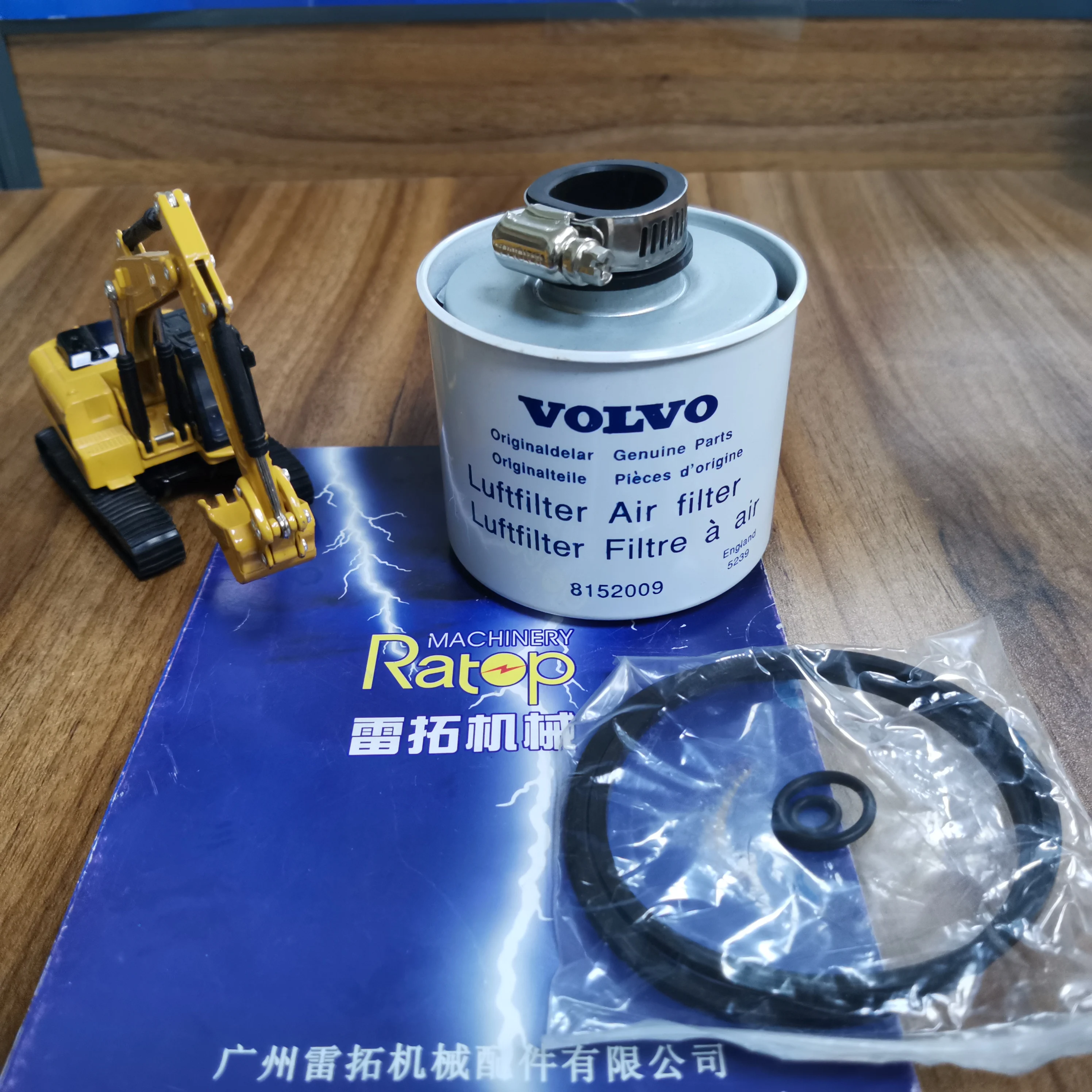 

High quality truck parts breathing air filter cartridge 11172907
