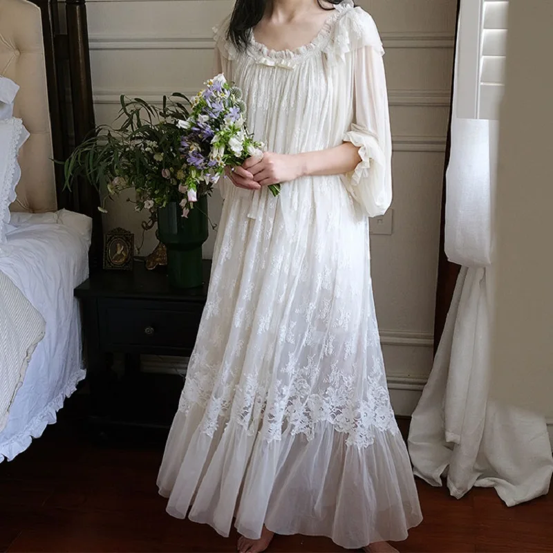 Hanxiuju Vintage Embroidery White Lace Women's Long Nightgowns Retro Princess Long Sleeve Sleepwear Autumn Spring Holiday Dress