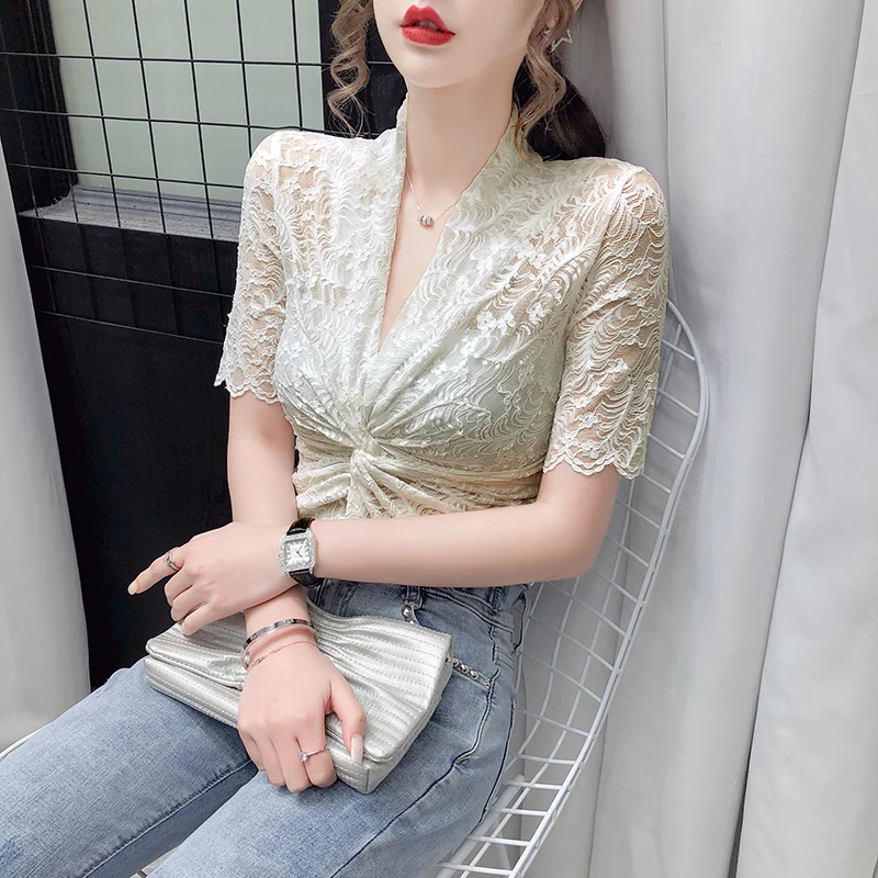 Blusa de encaje de manga corta para mujer, camisa sexy coreana con cuello en V, estilo occidental, para verano, 2020