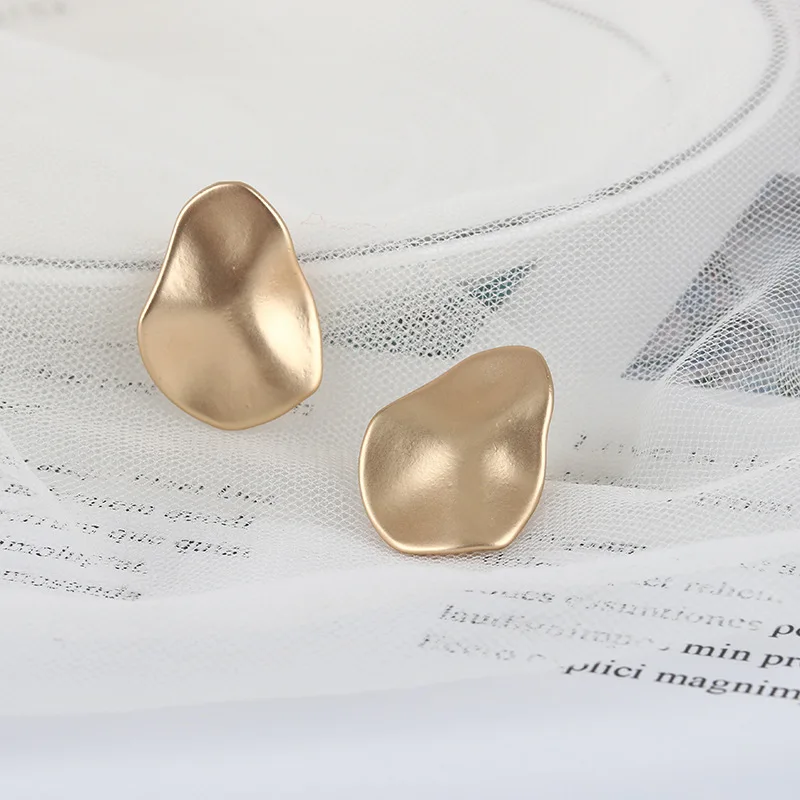 Fashion Metal Simple Geometry Irregular Round Shape Earrings Ladies\' Elegant Ear Stud Earrings