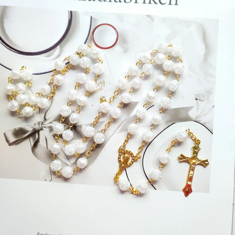 Katholischen Rosenkranz Halskette Unsere Dame Medaille Kruzifix Kreuz Anhänger Weiß Rose Acryl Perlen Kette Kirche Gebet Schmuck Geschenke – Detail 1