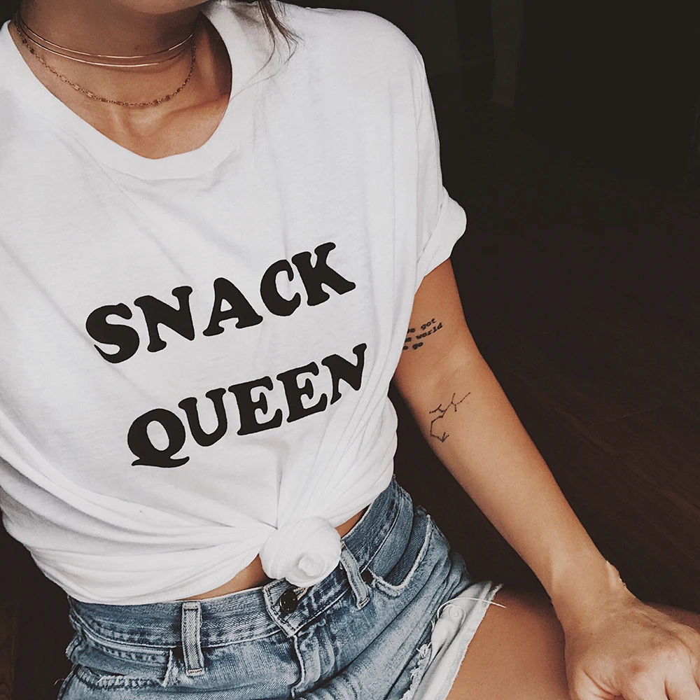 Women 90s Fashion Grunge Causal Tops Clothes Snack Queen Women Graphic Tees Food Lover Tee Letter Printing Funny T Shirt