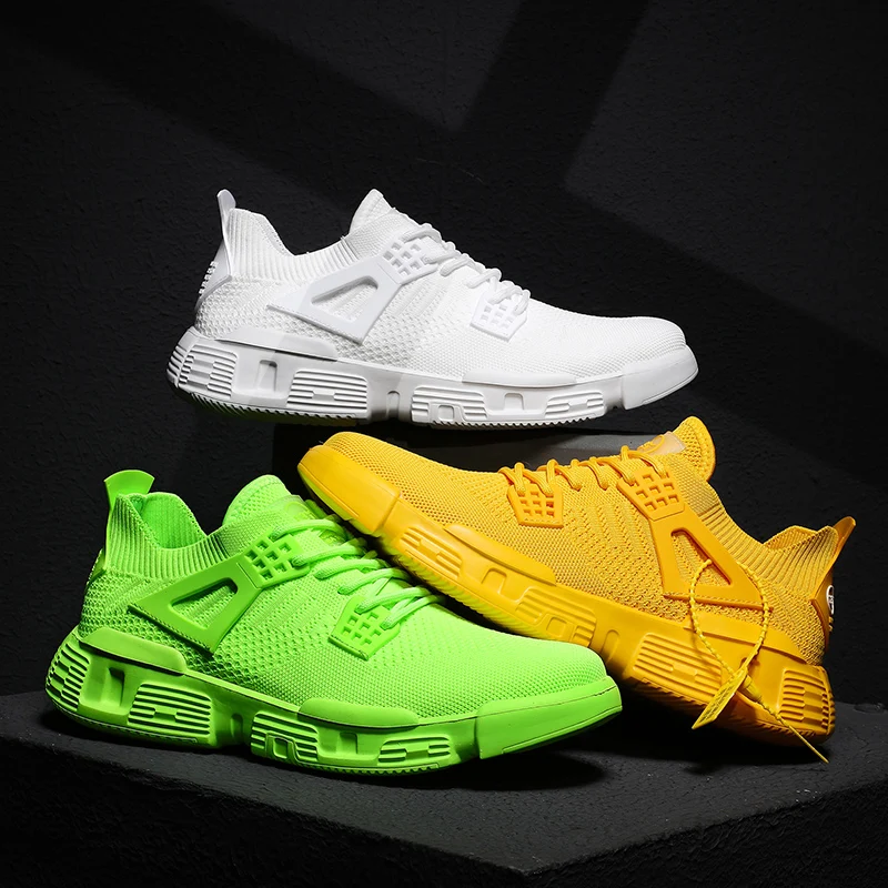 

2020 Men Shoes Fashion New Casual Shoes For Mens Breathable Lightweight Sneakers Green Running Shoes White Soft Fast Shipping