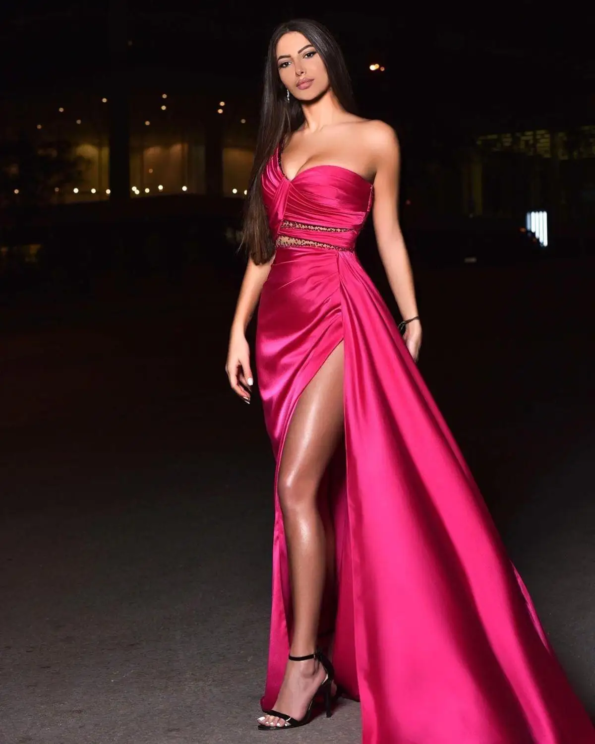 2020 Arabic Sexy Cheap Beaded Slit Evening Dresses One Shoulder Prom Dress High Split Formal Party Second Reception Gowns