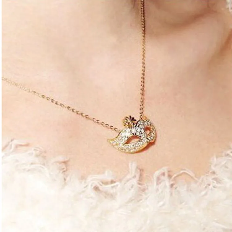 Charm Pendant Necklace Delicate Female Fox Mask Necklace Simple Temperament Crystal Female Money Chain Wholesale