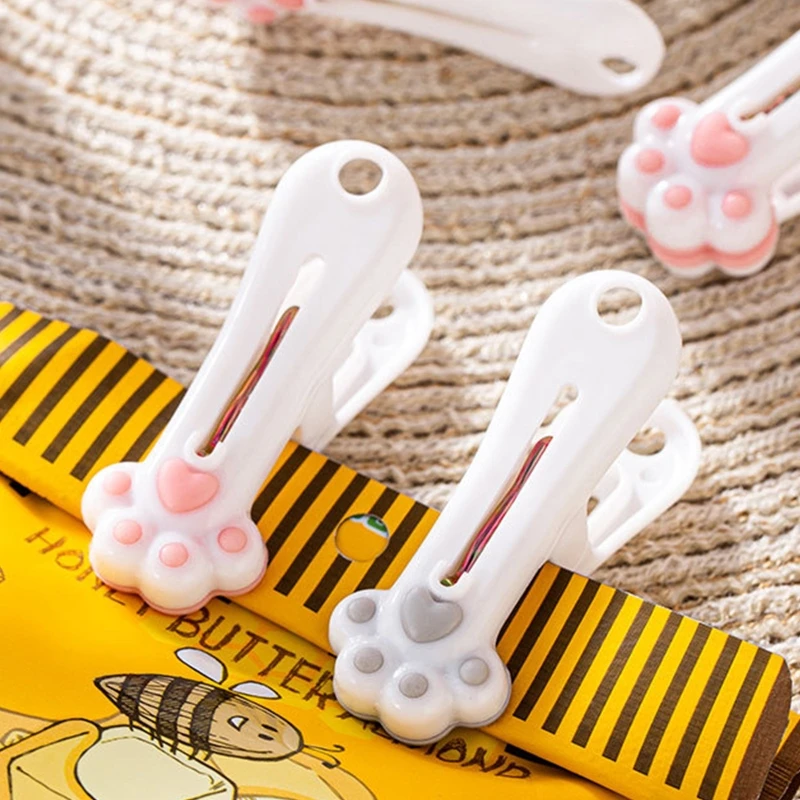 2024 New Mini Clothes Pins Pack of 12 Cute for Cat Claw Clothespins Winproof Fix Clips for Home Bedroom Dormitory Closet Pin