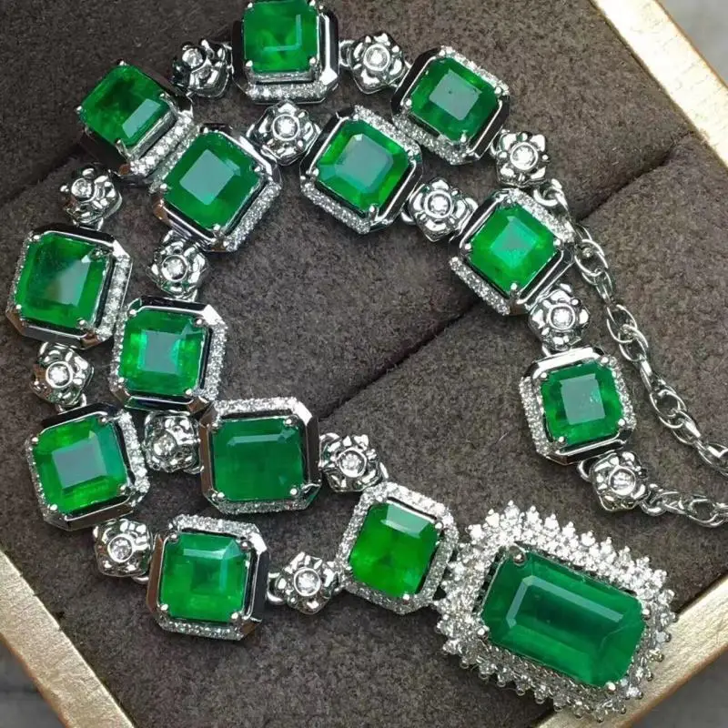 NEW LUXURY imitation JADE wedding simulated Colombian Emerald Pendant Necklace charm fashion necklace silver Color jewelry