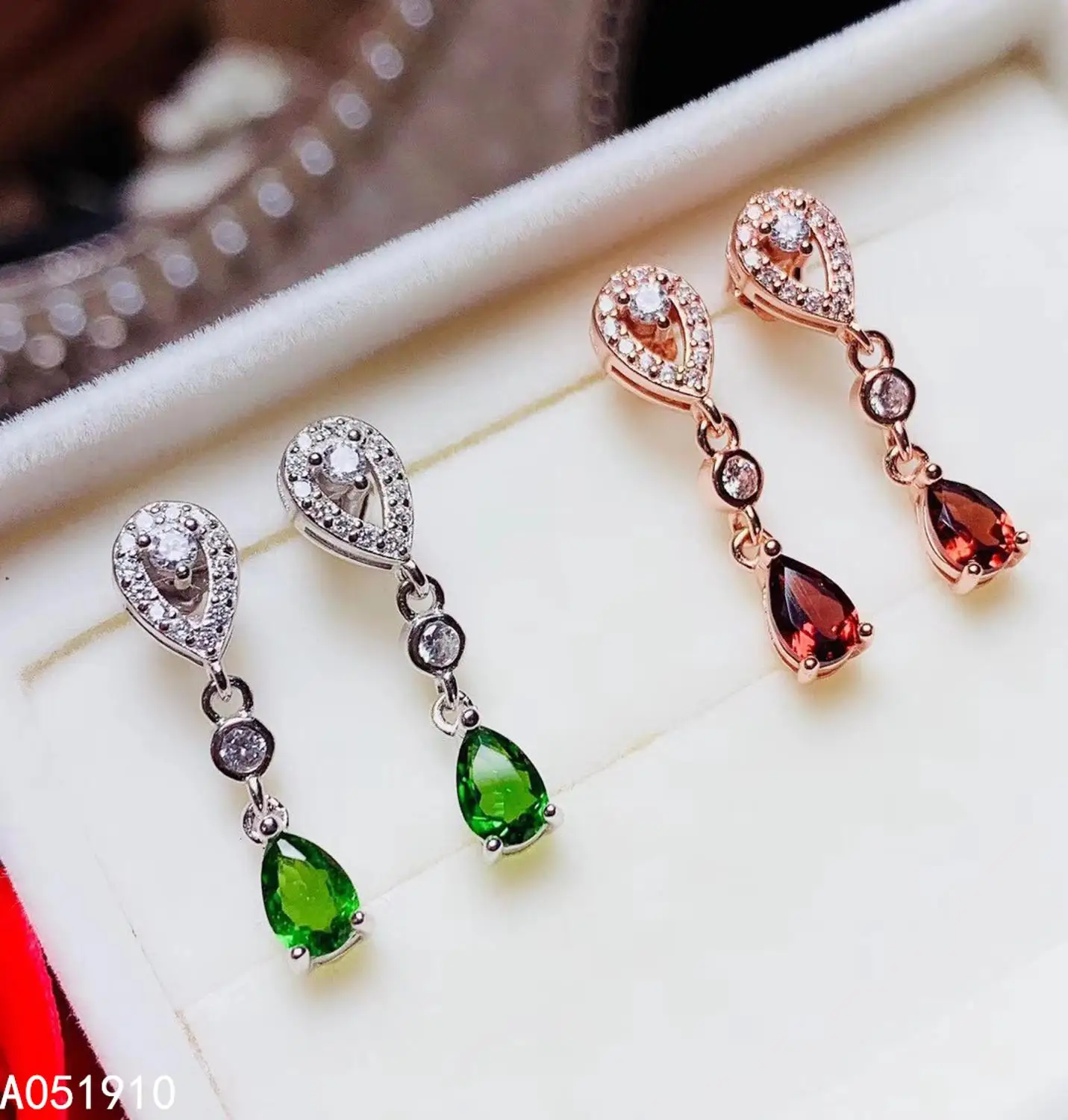 

KJJEAXCMY boutique jewelry 925 sterling silver inlaid natural Garnet Diopside female earrings support detection luxury