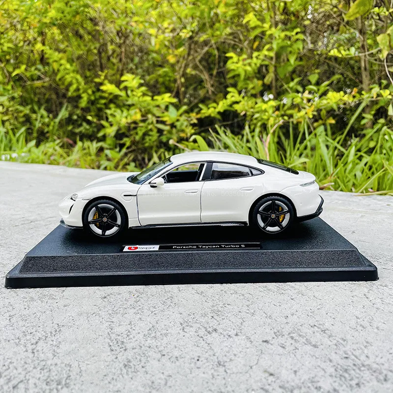 Bburago 1:24 Porsche Taycan Turbo S edition die casting alloy car model Art Deco Collection Toy tools gift factory authorization