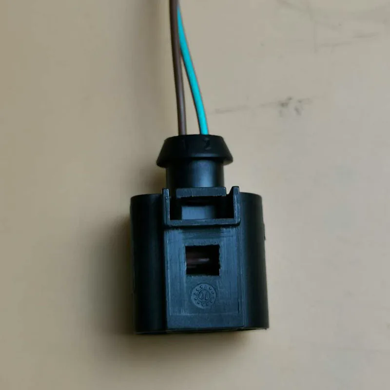 Zewnętrzny czujnik temperatury powietrza dla VW Passat Polo Tiguan Santana CC Jetta MAGOTAN Golf YETI Superb Sagitar 6RD820535 8Z0820535