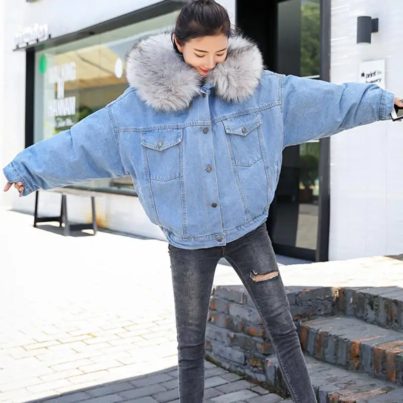 Winter Fur Denim Jacket Women Fashion Faux Rabbit Fur Blue Jeans Jacket Coat with Warm Lining Female Fur Collar Oversize Outwear