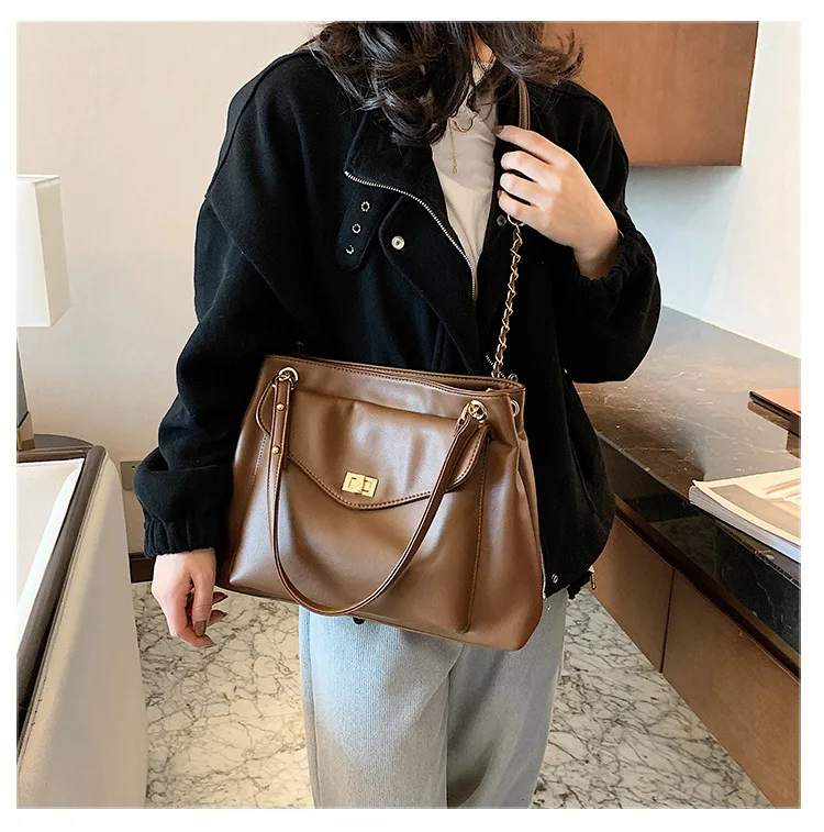 Large capacity Women Shoulder Bags Pu leather Brand Designer  lady Handbags Travel big totes chain female Crossbody bags black