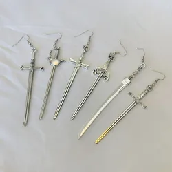 Pendientes de espada de color plateado, aretes clásicos, todo tipo de espadas grandes, joyería de moda, encanto novedoso, regalo gótico místico para hombres y mujeres