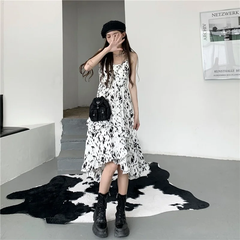 

2021 New French First Love Gentle Wind Broken Flower Suspender Dress Female Summer Design Irregular Small Temperament Skirt