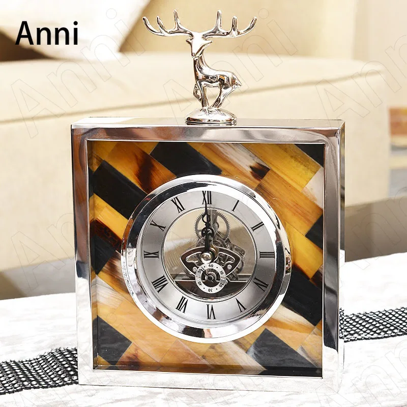 

Creativity Color Shell Texture Table Clock Nordic Silver Deer Decorative Vintage Clocks Bedroom Bedside Ornament Home Decoration