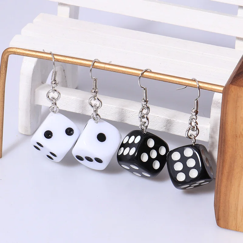 Aihua Hot Selling White Black Color Square Dice Earrings for Women Funny Digital Dice Earrings Femme Bijoux Brincos Berloques