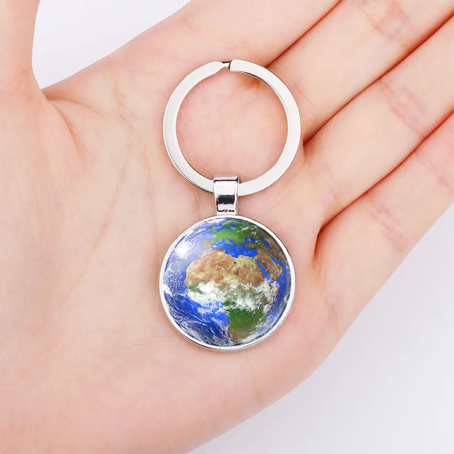 World Map Keychain Travel Exploring Glass Dome Cabachon Aircraft Charm Pendant Keychain Men's and Women's Gift Jewelry Keychain.