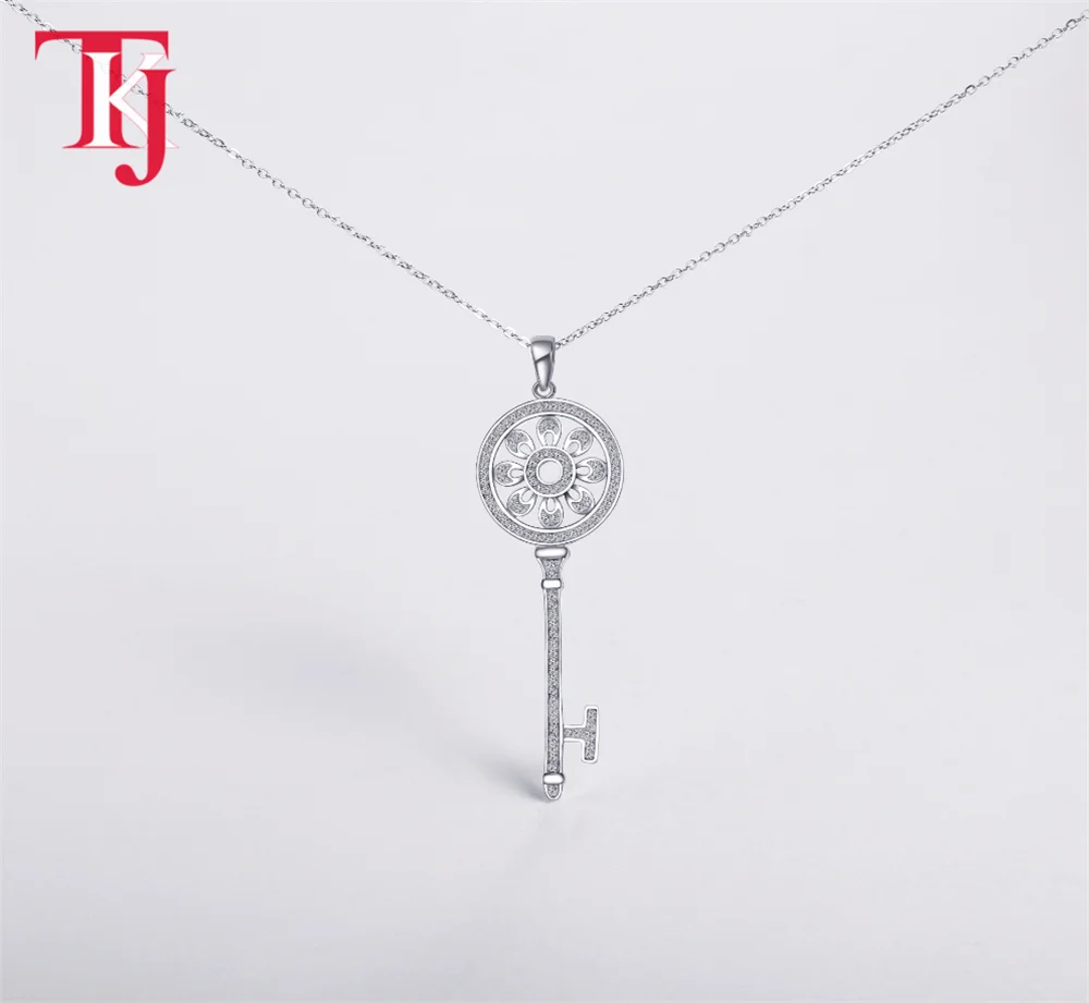 

TKJ AAA New in Hip Hop Silver Necklace with CZ Zircon Gift For Men Lover Key Pendant Chain Necklace Giant Logo Ornaments