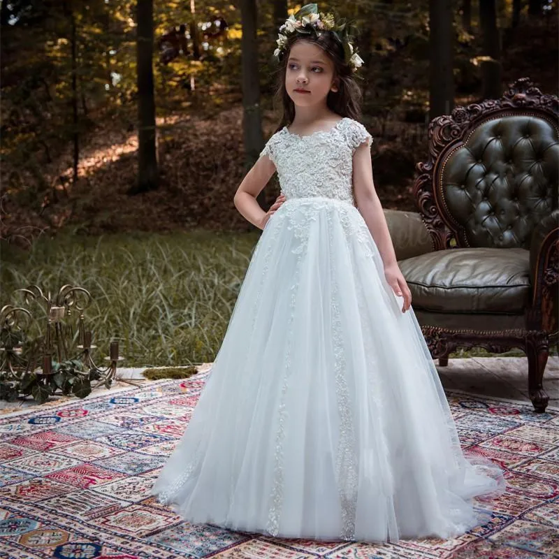 Elegant White Flower Girl Dresses Hand Made Cute First Communion Dresses for girl with flowers Beaded Wedding Girls Pageant Gown