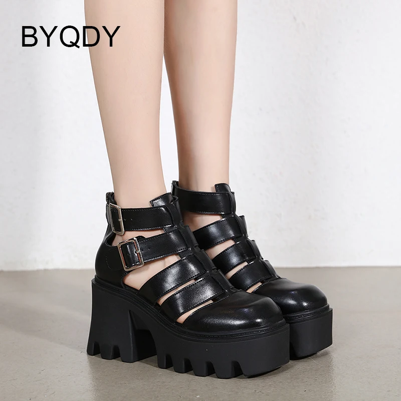 BYQDY Heißer INS Aushöhlen frauen Sandalen High Heels Neue Sommer Mode Römischen Stil Plattform Dicken Sohlen Top qualität Gummi Sohle