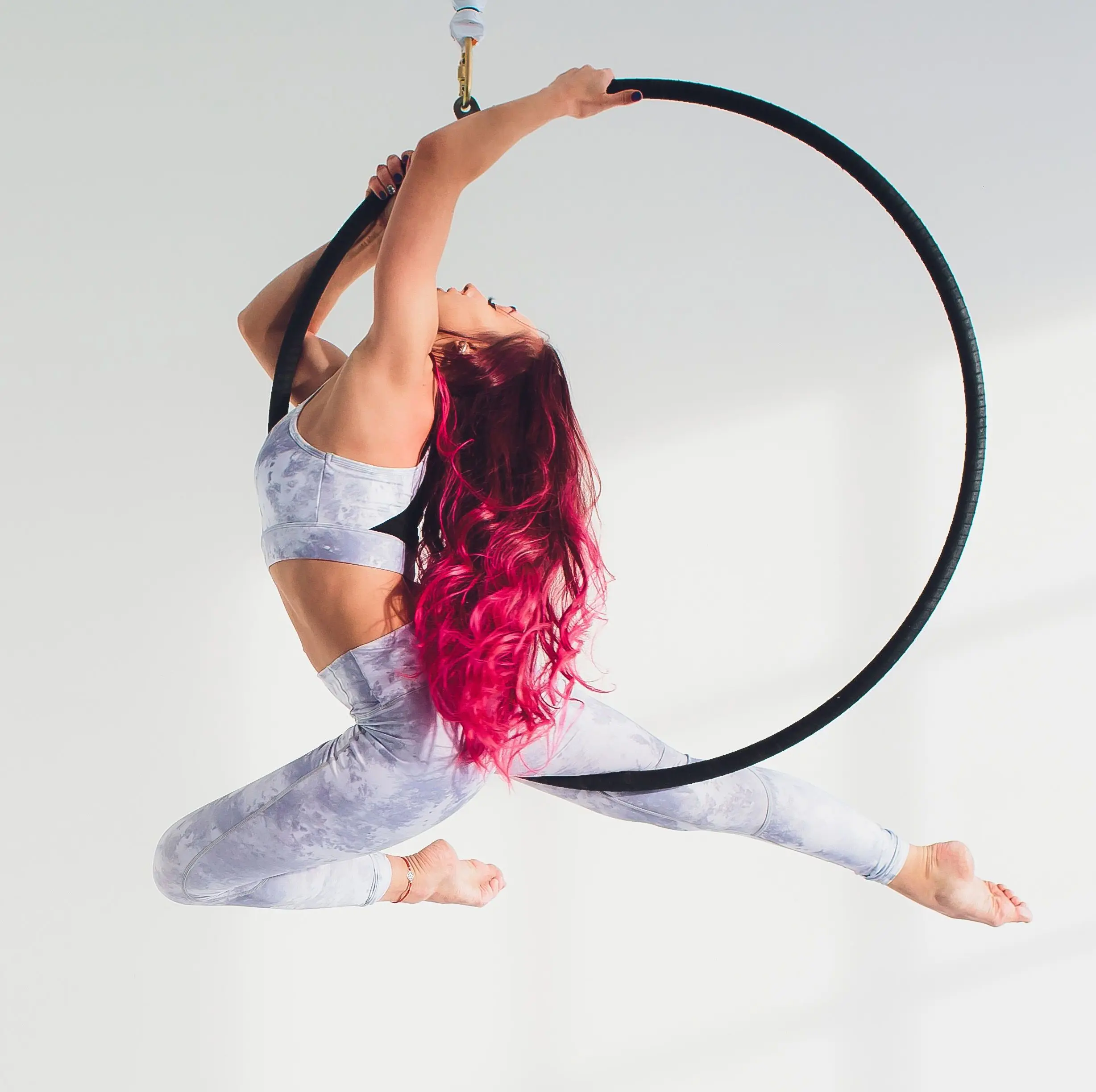 

35"(90cm) 25mm Width Silver Rings Fitness Aerial Hoop for Yoga Exercises Aerial Lyra Hoops Indoor Outdoor Equipment