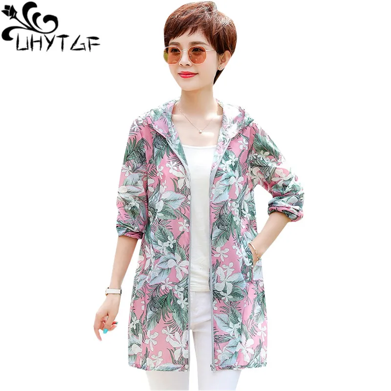 

UHYTGF Women's Fashion Summer Tops Coat Hooded Printing Breathable Thin Sun Protection Clothing 5XL Loose Size Tops Jacket 1669