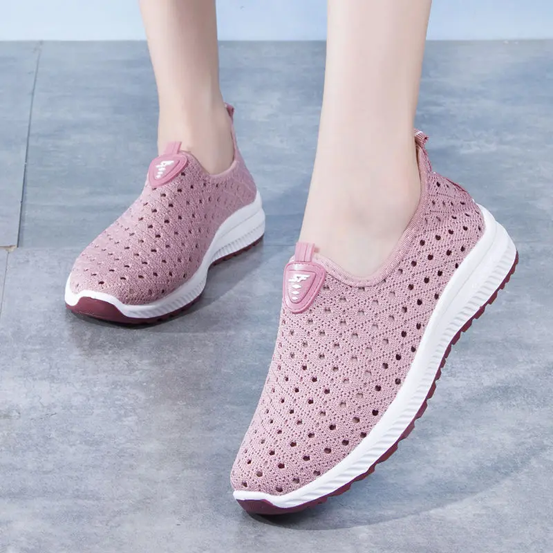 Mesh Shoes Women Summer Old Beijing Cloth Shoes Women\'s Shoes Breathable Hollow Mesh Casual Sneakers Women Middle-aged Mom Shoes