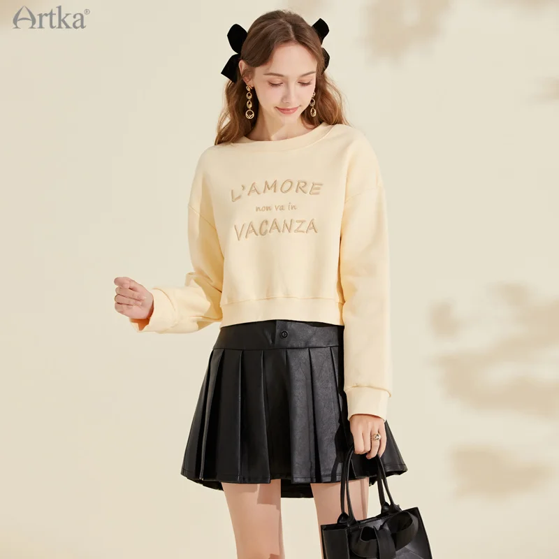 ARTKA 2021 Autumn New 100% Cotton Fashion Letter Embroidery Pullover Sweatshirt Casual Long Sleeve Sweatshirts Women VA25008D