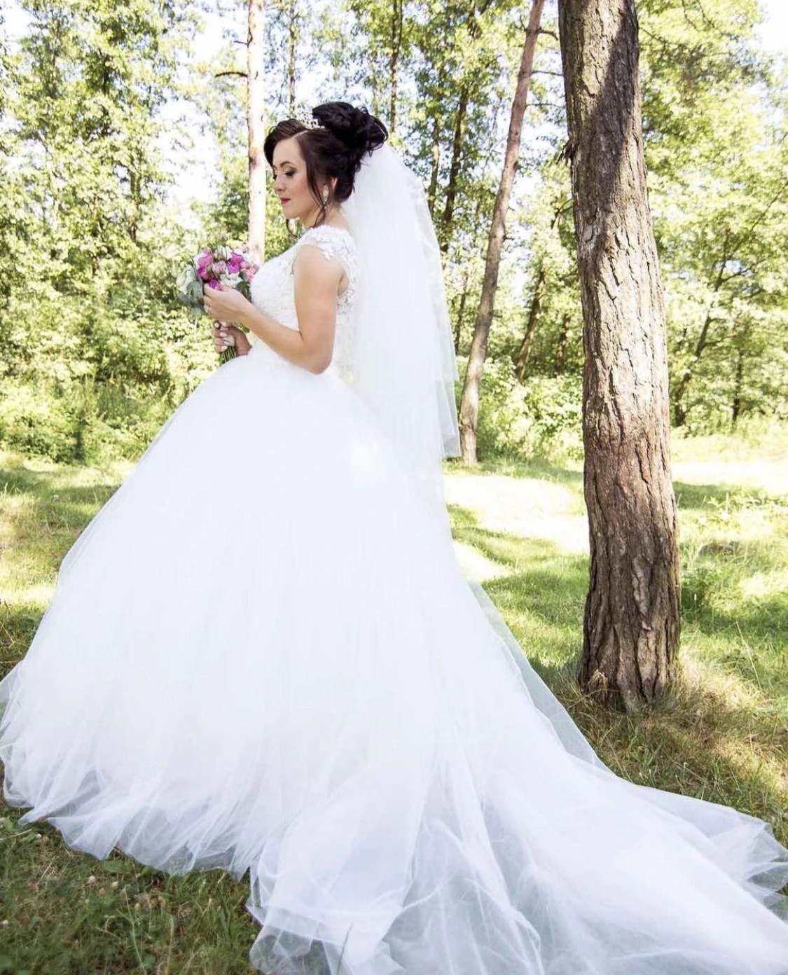 Robe de mariée à col rond avec mancherons, appliques en dentelle, paillettes, tulle, bouton dans le dos, train de balayage, robe de patients, jeu éducatif