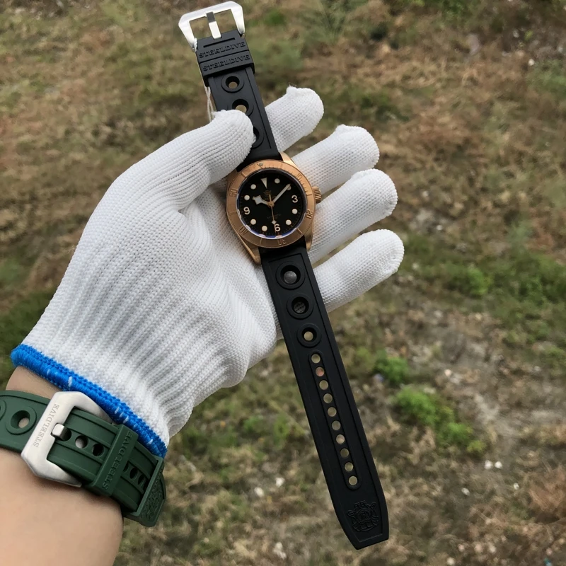 STEELDIVE men dive watch,mens automatic mechanical watches bronze sport wristwatch 200m waterproof Switzerland luminous clock