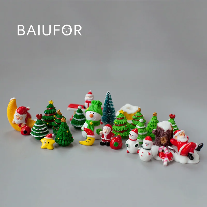 BAIUFOR-Árbol de Navidad en miniatura de Papá Noel, muñeco de nieve, caja de regalo, accesorios de terrario, figuritas de jardín de hadas,