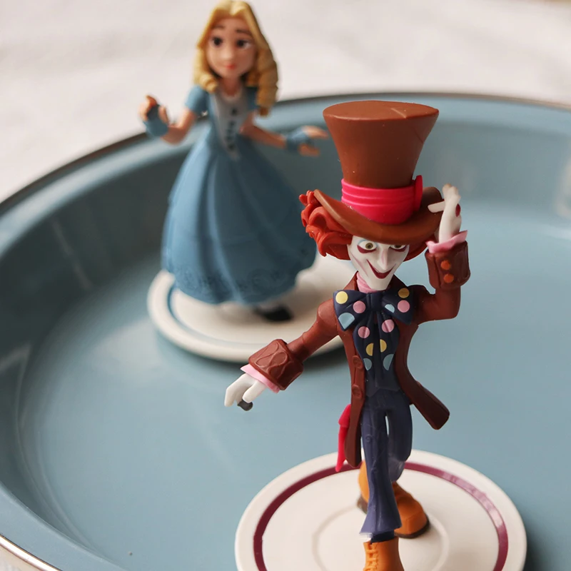 Movie Alice in Wonderland Action Figure Dolls 10cm Mad Hatter Anime Figure Dolls Toys Decoration Model Gifts for Kids Girls