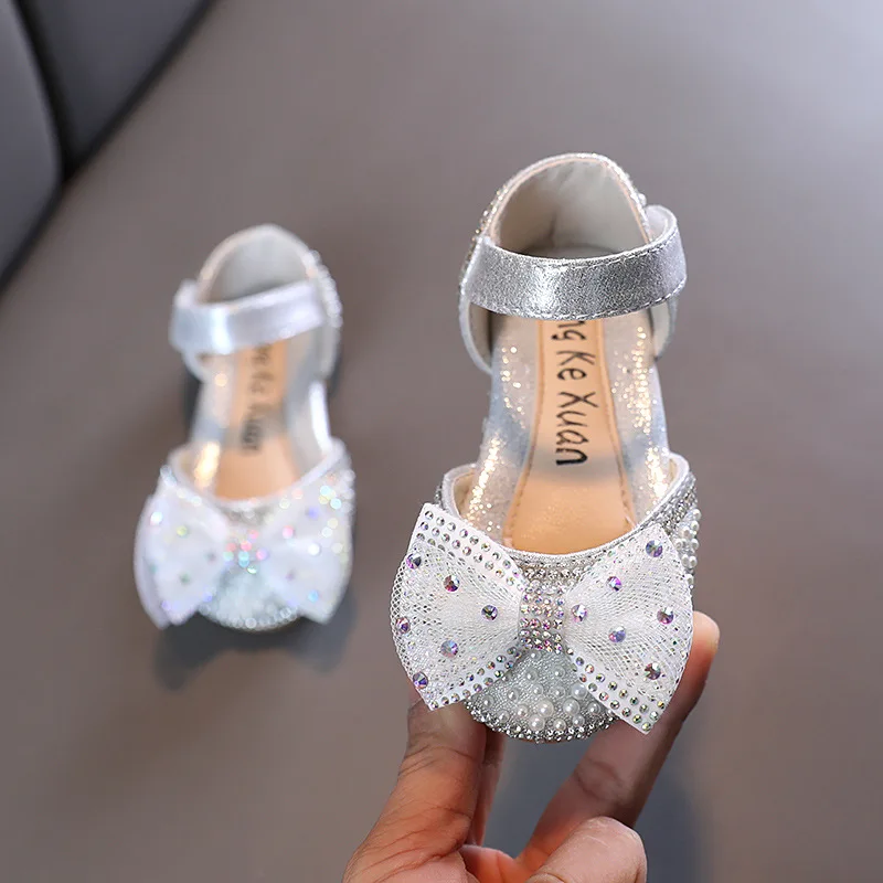 2023 Spring Summer Hot New Girls Princess Shoes Childrens Pearl Bow Rhinestones Dance Shoes Kids Sandals Performance Shoes G507