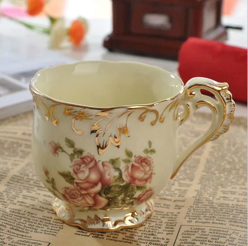 Pastoral Rose Bone China Tea Cup Saucer Spoon Set Europe Porcelain Coffee Cup 200ml Mug Tray Cafe Tumbler Party Drinkware