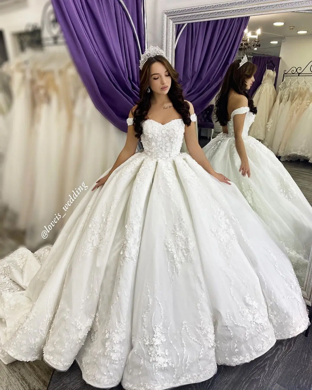 Luxury Ball Gown Wedding Dresses Off The Shoulder Princess Lace 3D Floral Flowers Country Bridal Gowns Plus Size Robe De Mariee