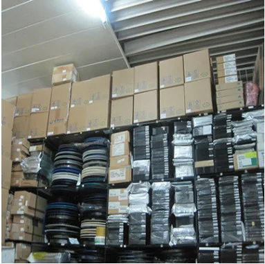 AD8515ARTZ-REEL7 SOT-23-5 ، AD8515 ، BDA ، AOH ، جديد ، الأصلي ، 10 قطعة